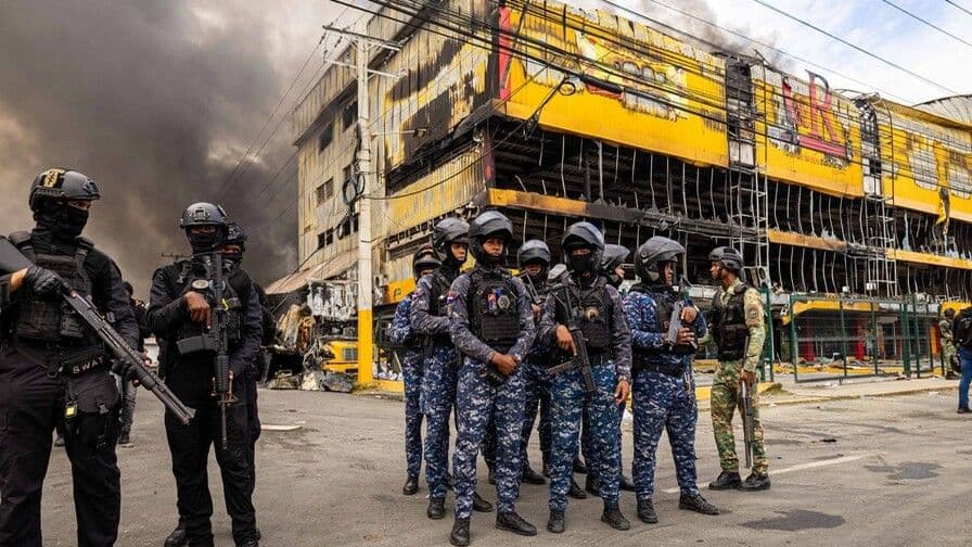 La Policía Nacional rechaza acusaciones de saqueo contra sus agentes