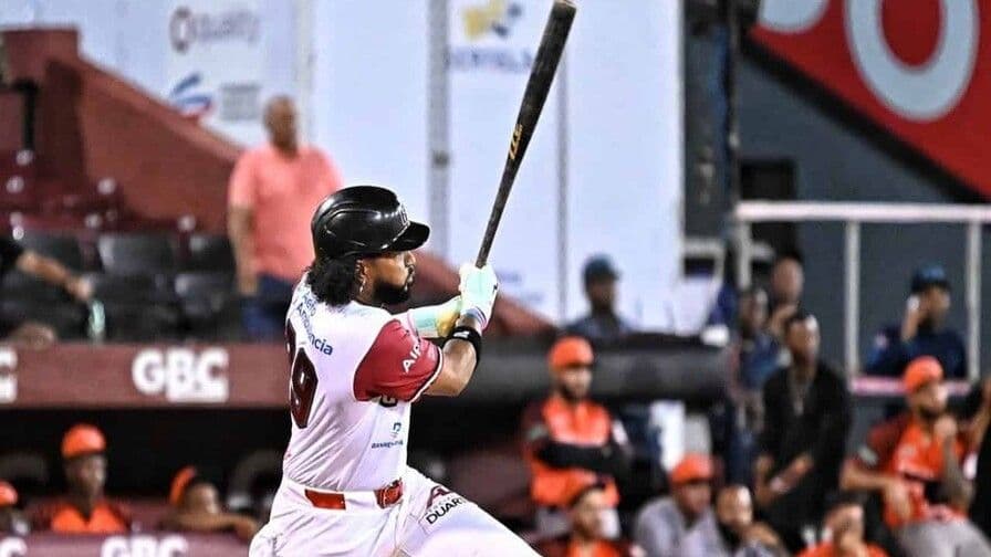 Gigantes del Cibao vencen a Toros del Este en emocionante juego de Lidom