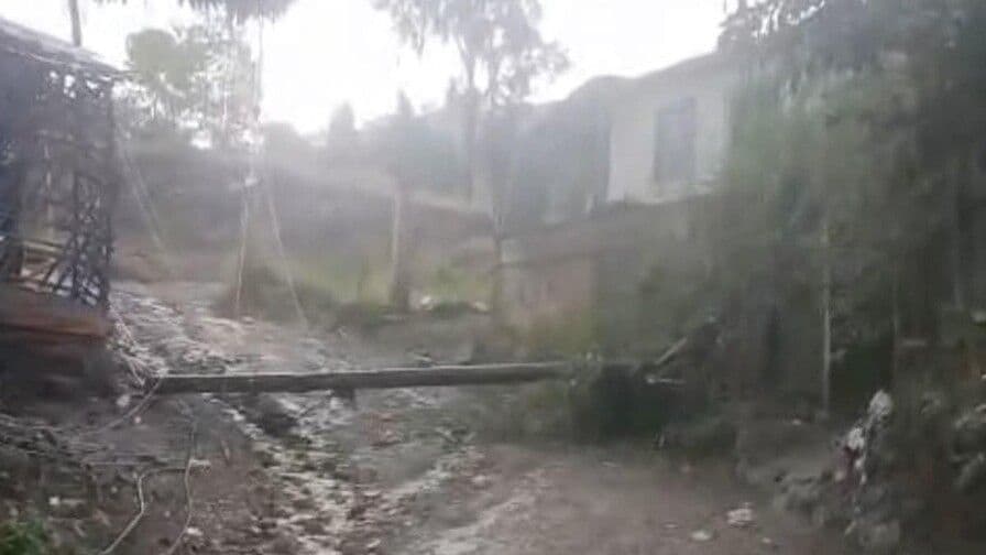 Lluvias en Tireo provocan aislamiento y daños agrícolas