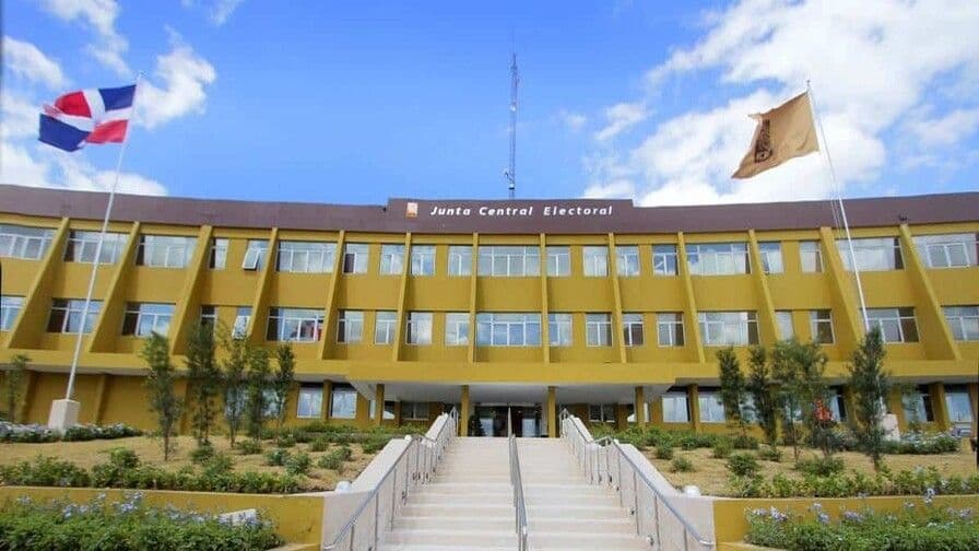 Embargo solicitado contra la Junta Central Electoral por incumplimiento de contrato