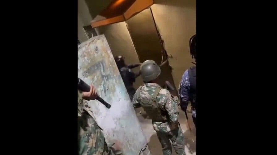 Prisión preventiva para hombre acusado de intento de feminicidio en Los Guandules