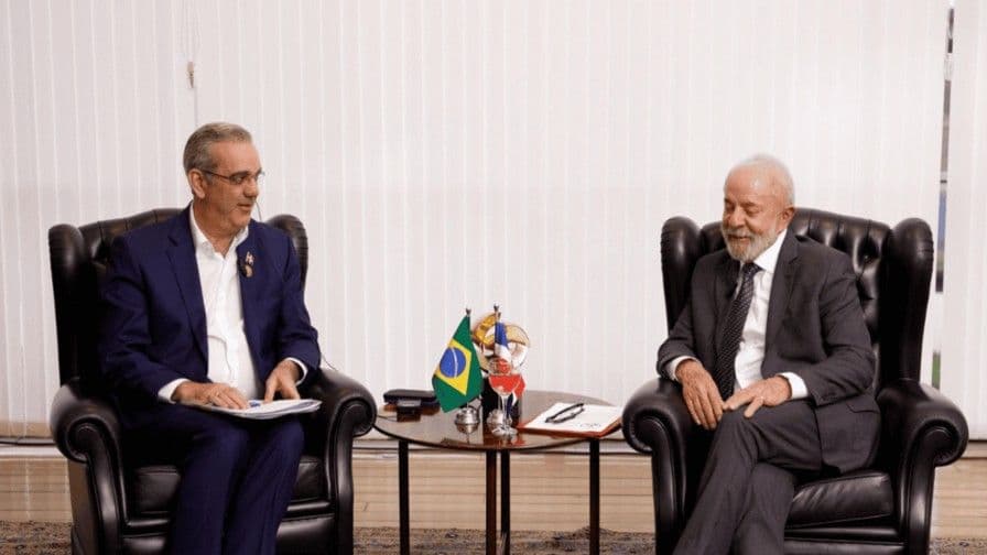 Luis Abinader felicita a Lula da Silva tras su reelección en Brasil