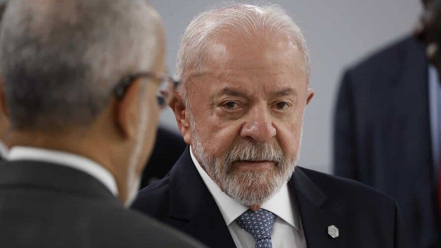 Lula y Bolsonaro ausentes en el primer debate presidencial en Brasil