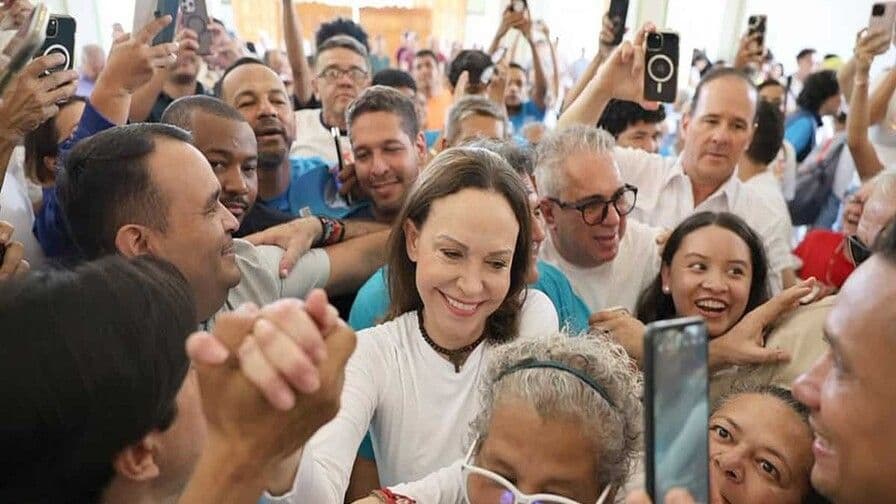 María Corina Machado regresa a Venezuela