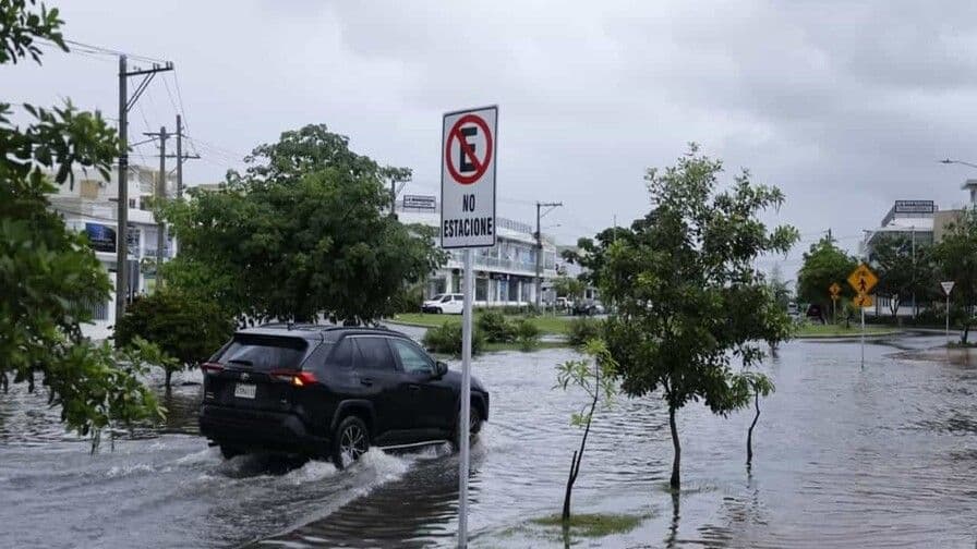 Más de un millón de estudiantes sin clases por lluvias en República Dominicana