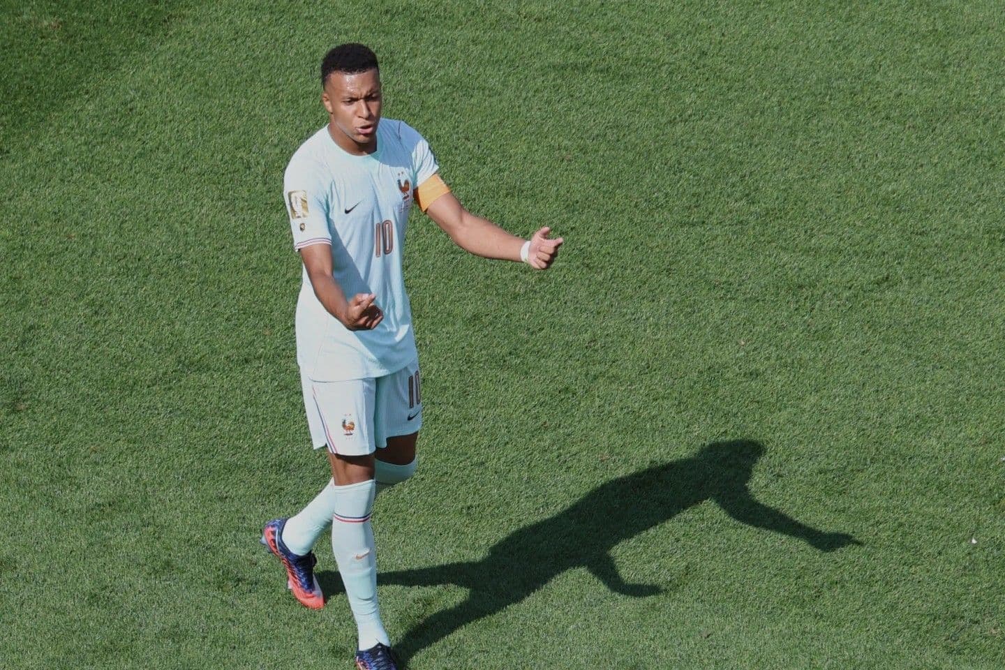 Francia avanza a semifinales del Mundial tras vencer a Marruecos