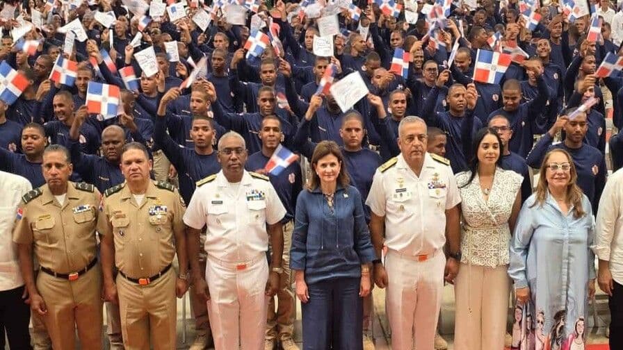 Migración gradúa 162 nuevos agentes para fortalecer control en el Cibao