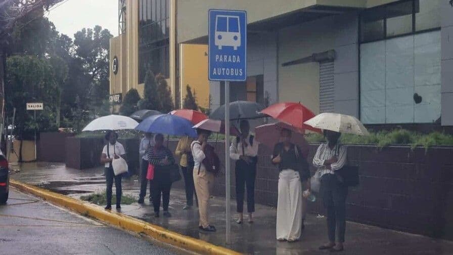 Minerd extiende suspensión de clases por condiciones meteorológicas