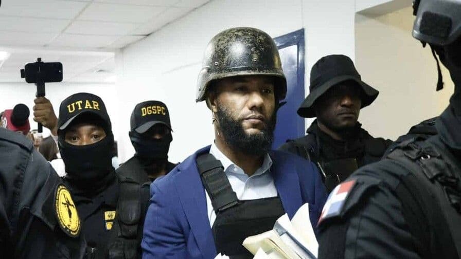 Fiscal Valdez Alcántara pierde privilegios tras renuncia