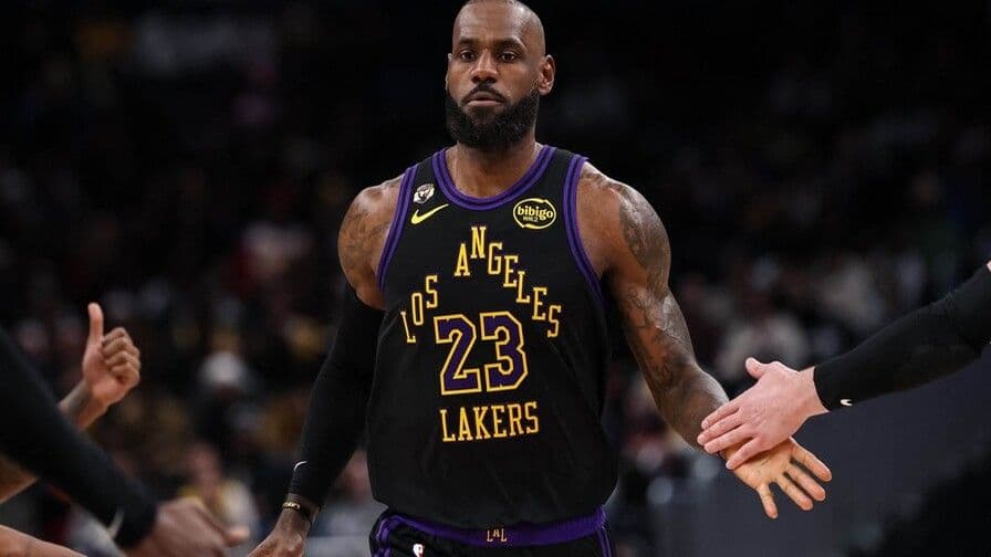 LeBron James no continuará en Los Ángeles Lakers