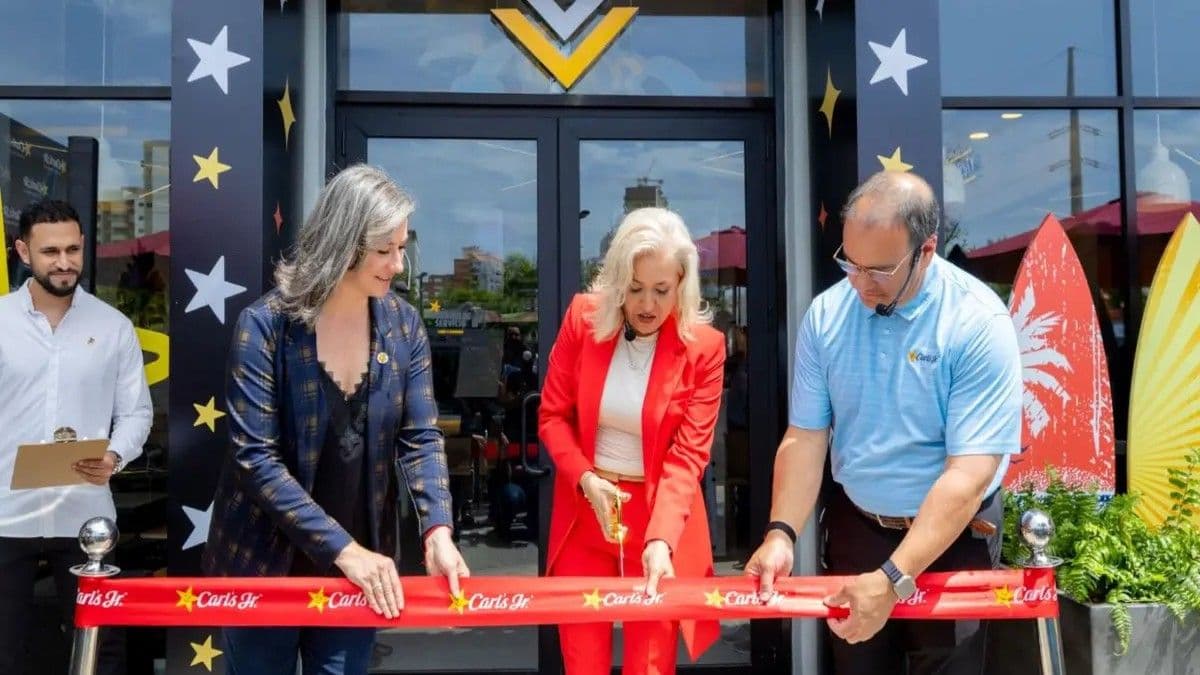 Carl’s Jr. inaugura su primer restaurante en República Dominicana