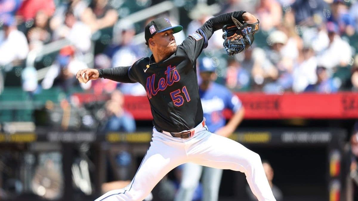 Freddy Peralta listo para debutar con los Rays en Coors Field