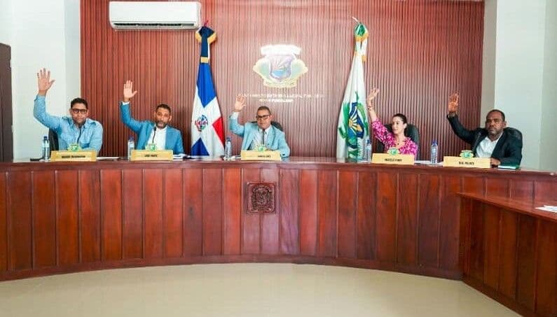 Solicitan intervención del Intrant por congestión vehicular en Verón-Punta Cana