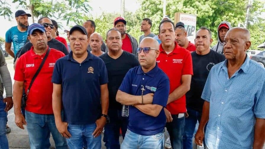 CNTT solicita estudio técnico para definir tarifa del transporte en Santiago