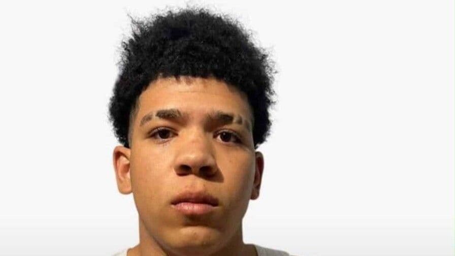 Policía mata a joven buscado por robo y homicidio en Santiago