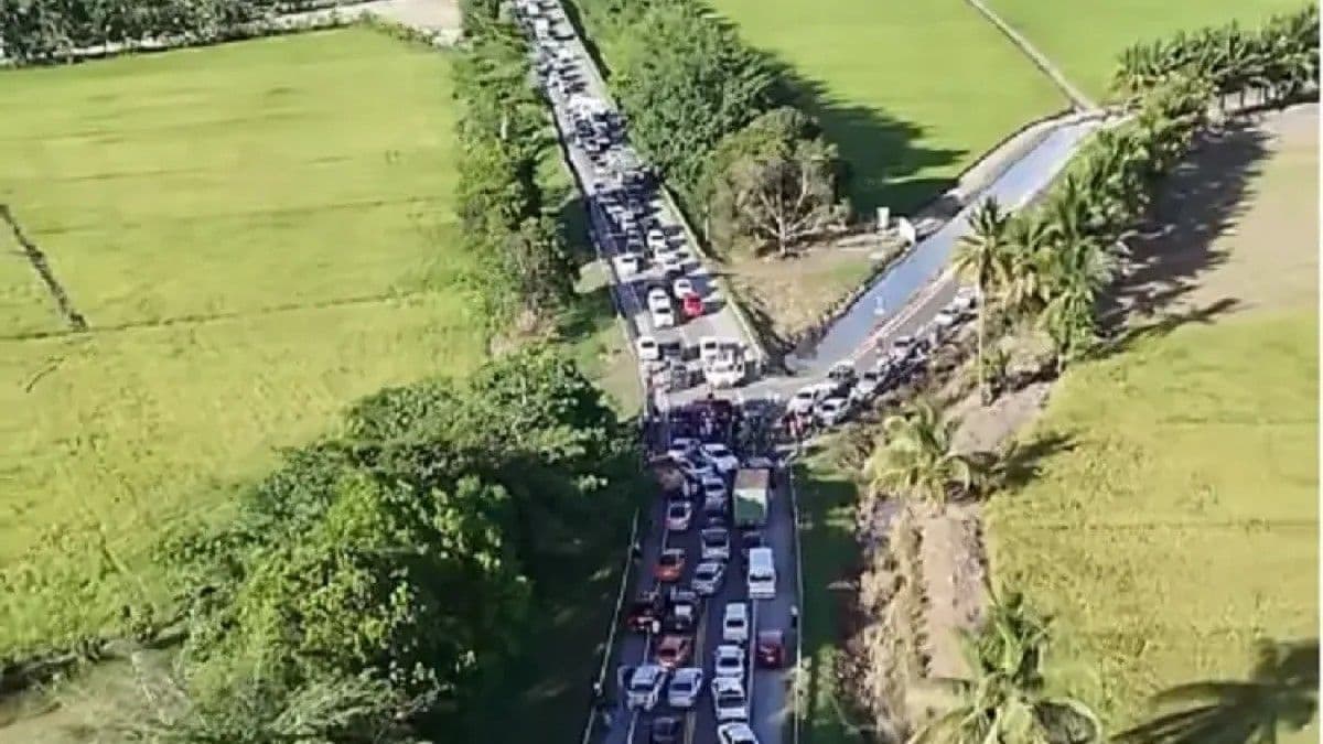 Bloqueo en la Autovía del Nordeste por desaparición de joven en Nagua