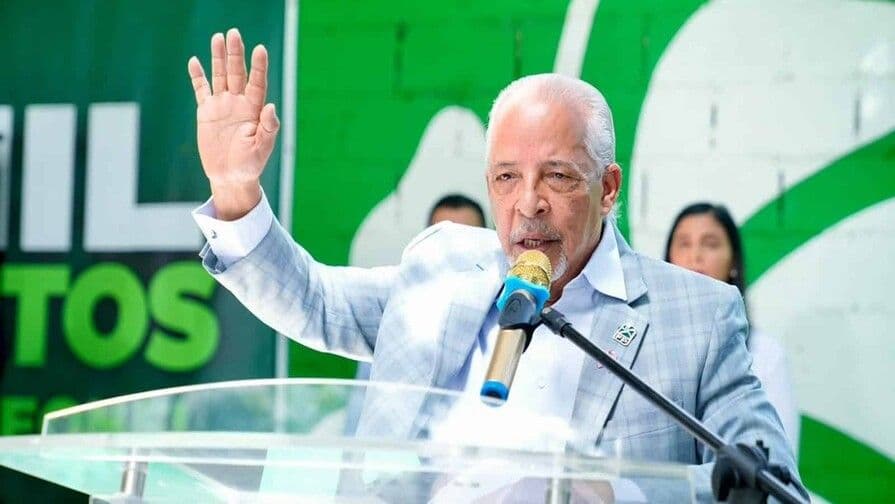 Ramón Alvarado critica enfoque del gobierno en atención primaria de salud