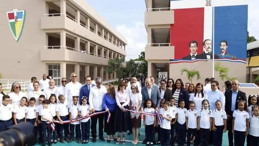 Raquel Peña inaugura año escolar 2026-2027 en Santiago