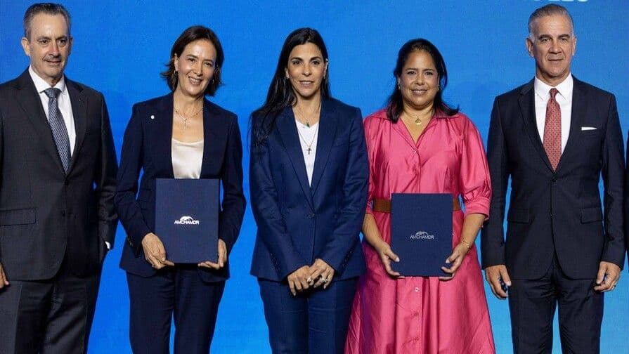 RD triplica su crecimiento, pero brechas estructurales persisten