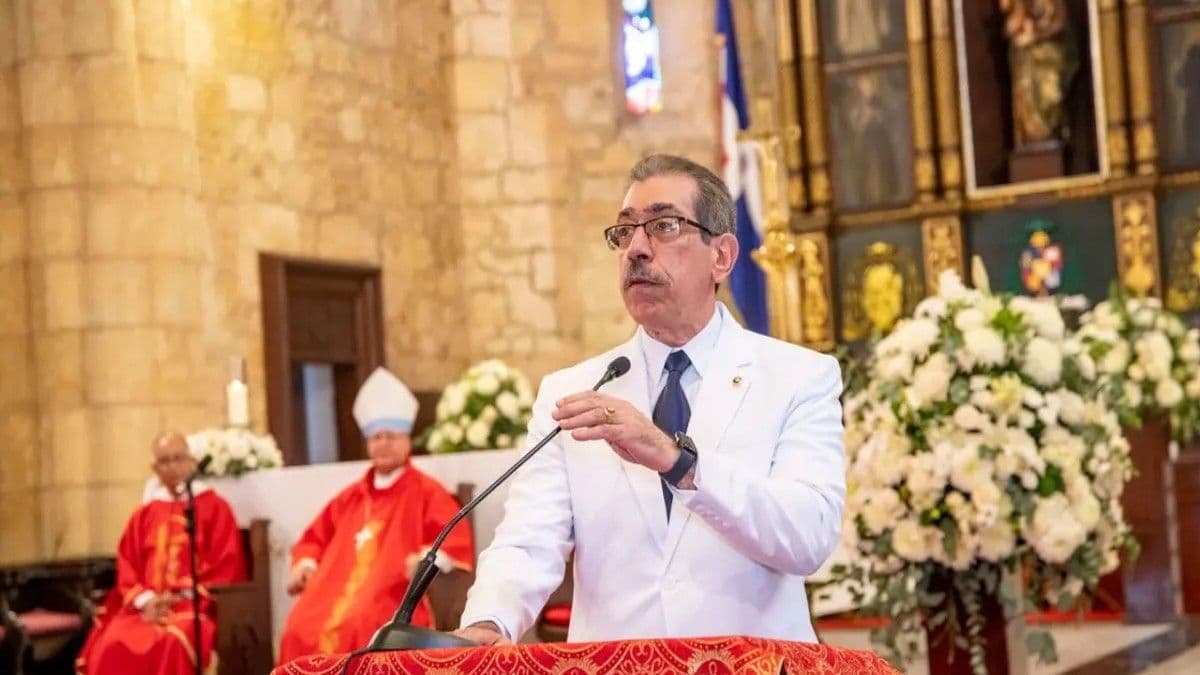 Rector de la UASD destaca el reto de integrar tecnología y principios humanos