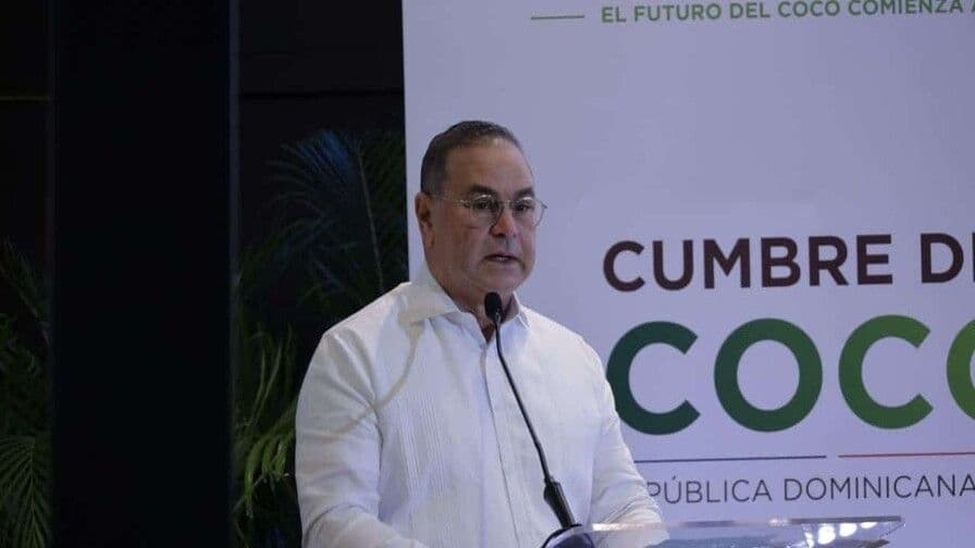 Relevo generacional y desafíos en la industria del coco en República Dominicana