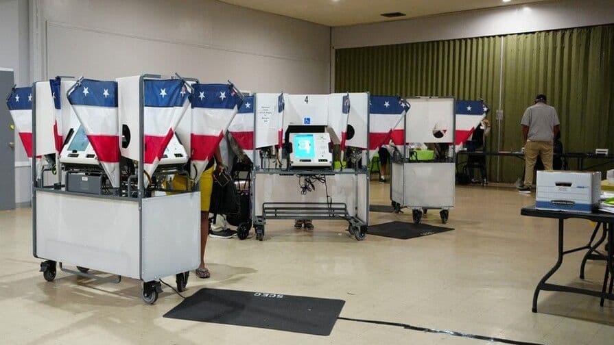Trump retoma mítines en vísperas de elecciones de medio mandato en EE.UU.