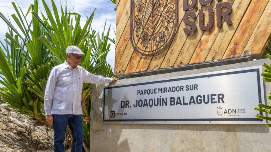 Homenaje a Joaquín Balaguer en el parque Mirador Sur