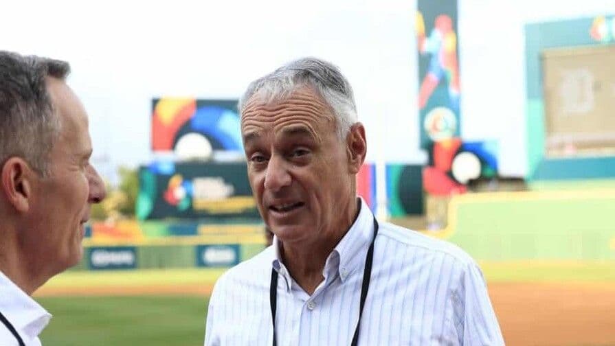 Rob Manfred confía en evitar paro laboral en MLB para 2027