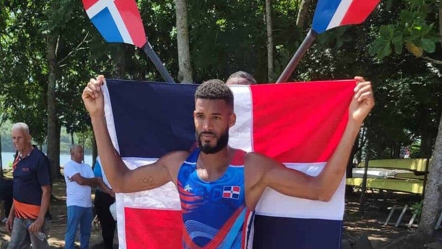 Ignacio Vásquez conquista plata en remo para República Dominicana