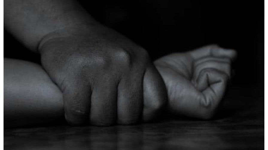 Investigación a policías por presunto abuso a joven haitiana