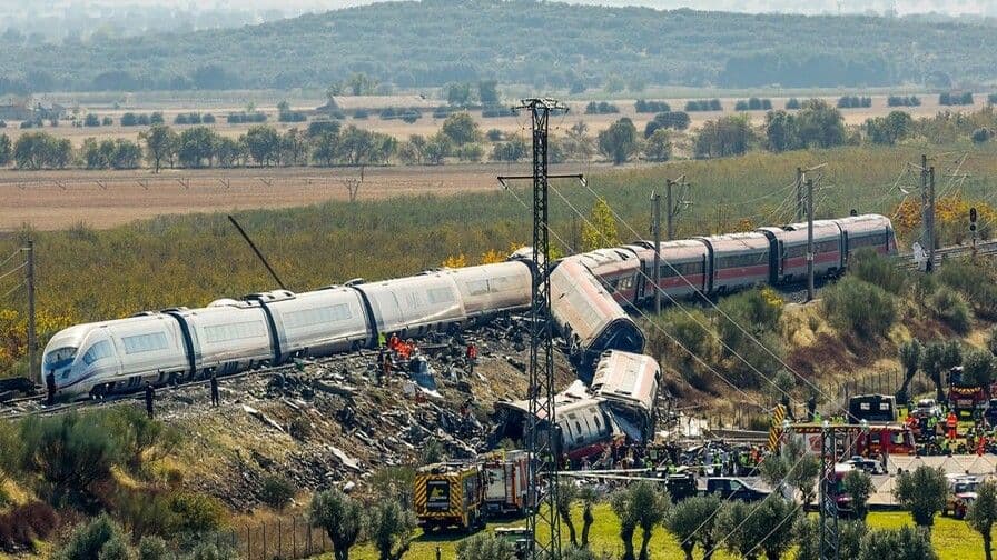 Choque de trenes en Toledo deja 68 muertos y más de 60 heridos