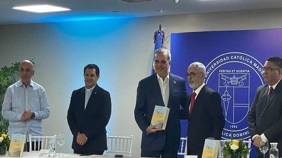 Pedro Silverio Álvarez presenta libro sobre economía dominicana