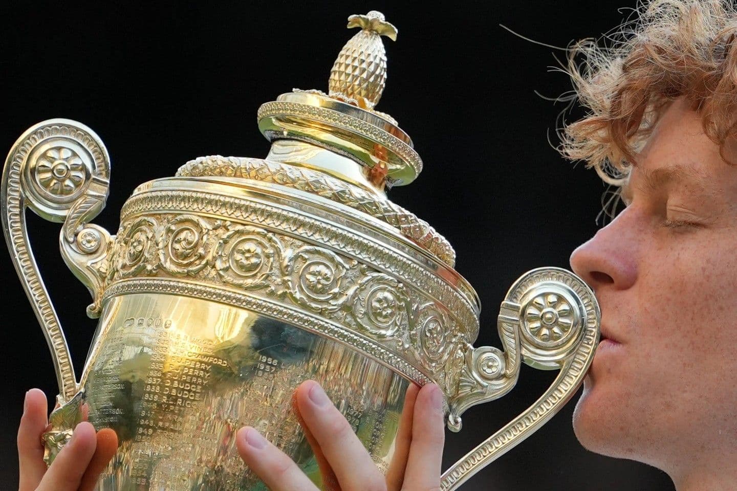 Jannik Sinner conquista su segundo título consecutivo en Wimbledon