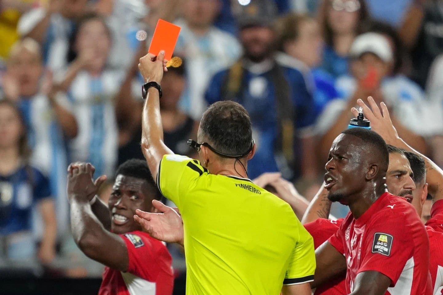 Controversias en el Mundial por nuevas reglas y tecnología VAR