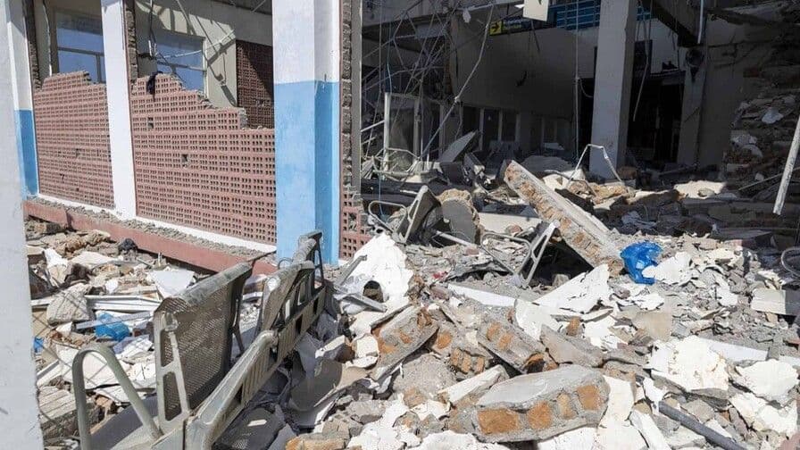 Terremoto en Indonesia deja al menos 51 muertos y miles de evacuados
