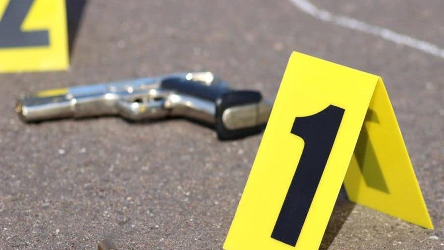 Policía mata a hombre en supuesto intercambio en el ensanche La Paz