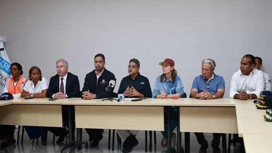 Evacúan a 1,690 huéspedes tras incendio en hotel de Bayahíbe