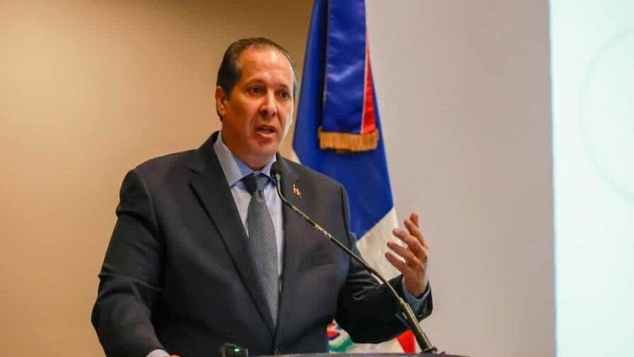 Médicos dominicanos regresan al país tras terremotos en Venezuela