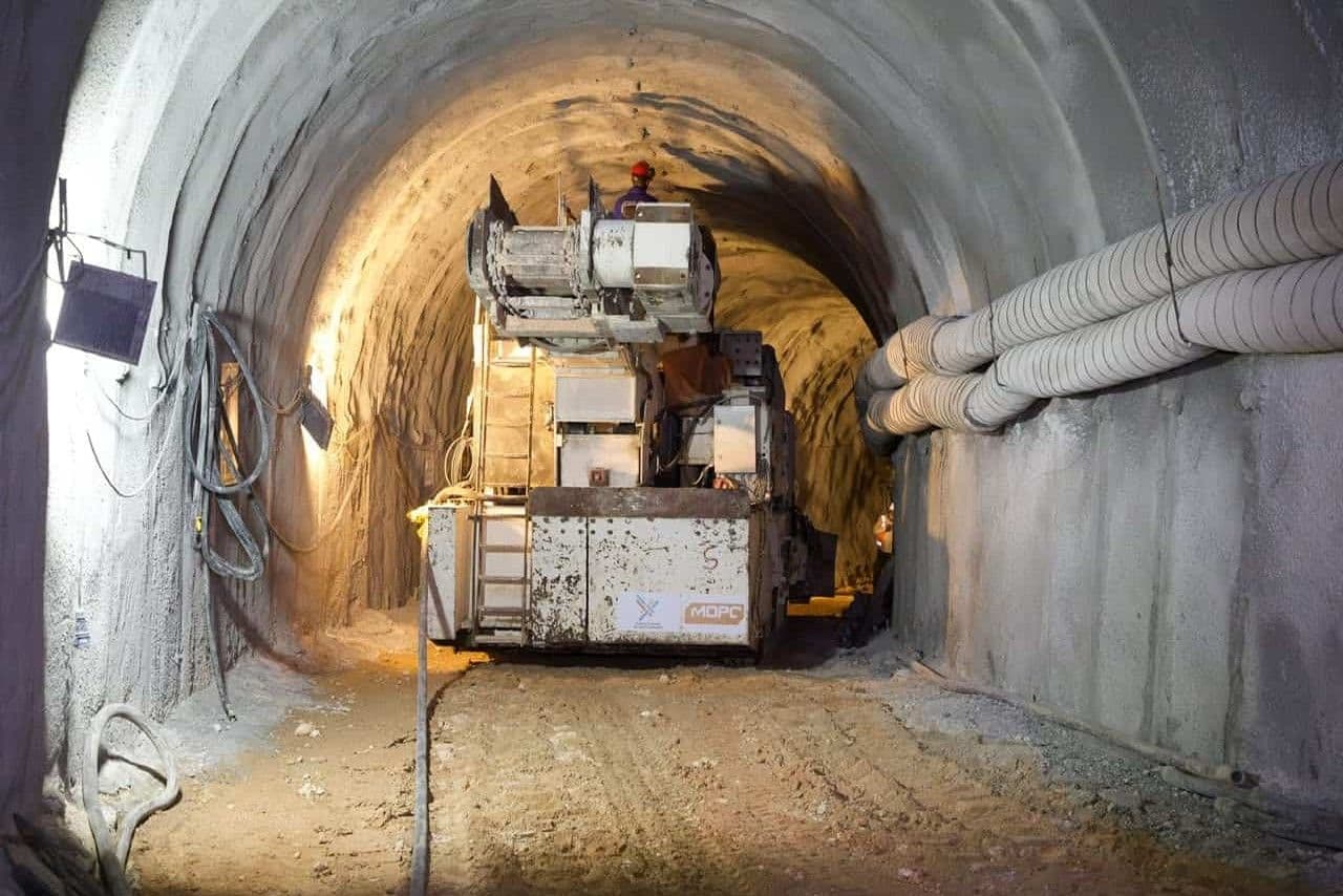 Abinader supervisa avance de túnel pluvial en avenida Luperón